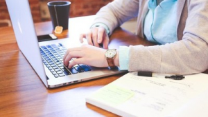 用網(wǎng)頁(yè)做軟件(如何把網(wǎng)站做成軟件)